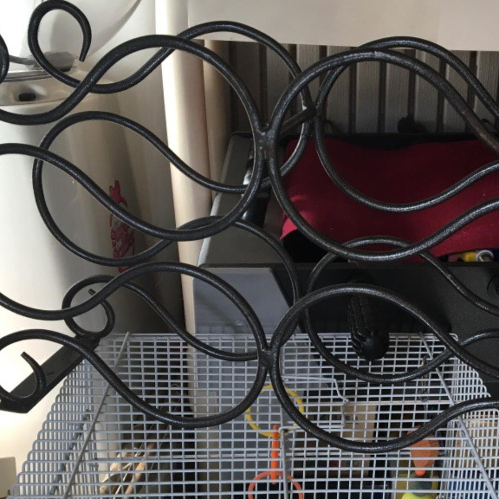 Table top Wine holder